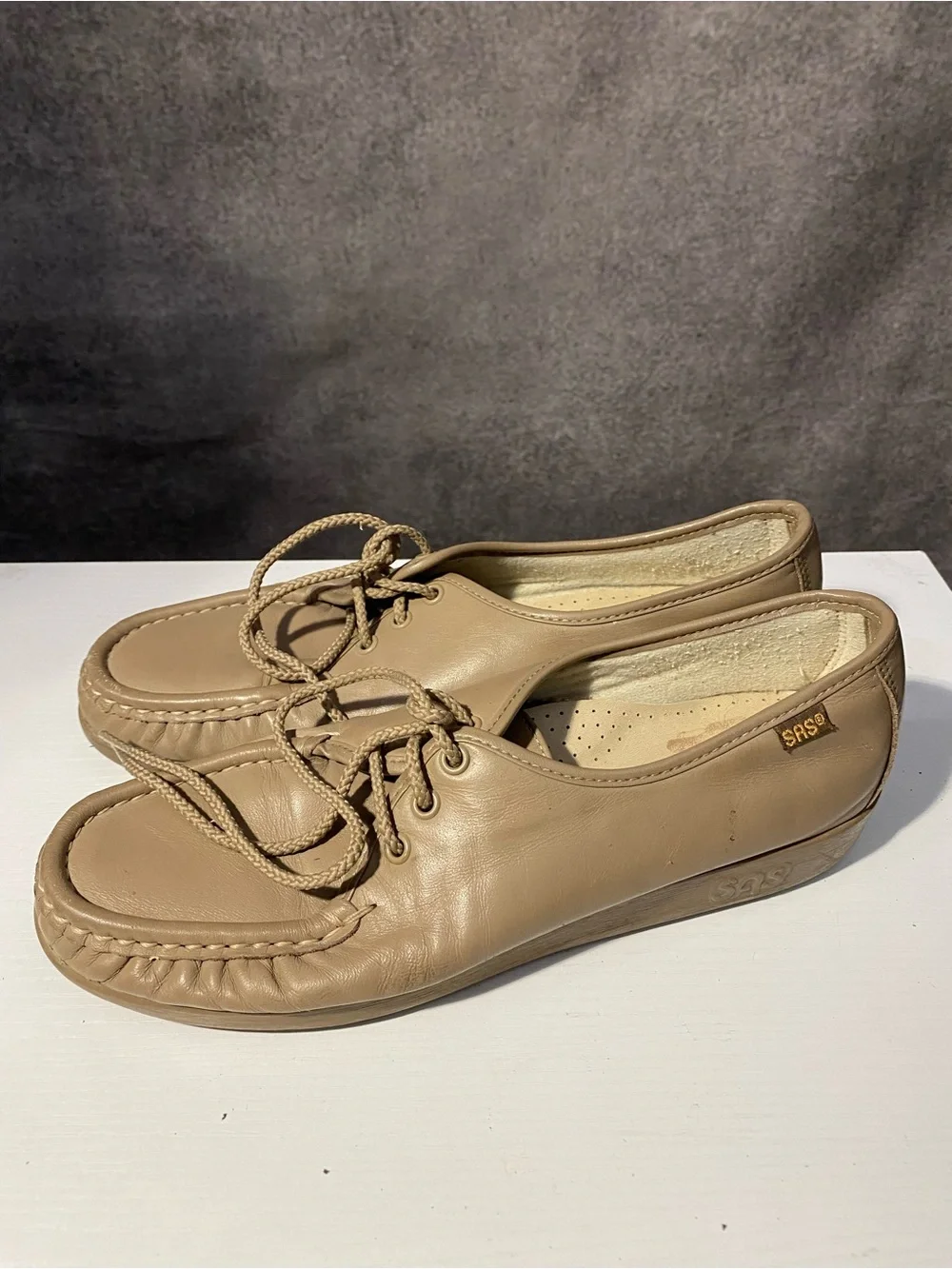 Vintage SAS Siesta Women's Beige Leather Moc Toe Lace Up Comfort Loafers